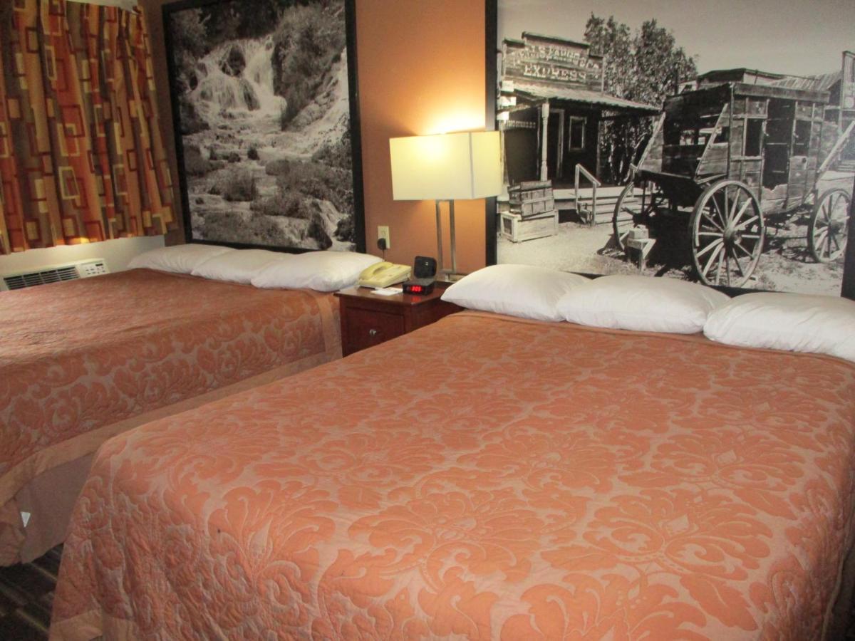 ซูเปอร์ 8 บาย วินด์แฮม เมดิสัน Hotel Madison ภายนอก รูปภาพ
