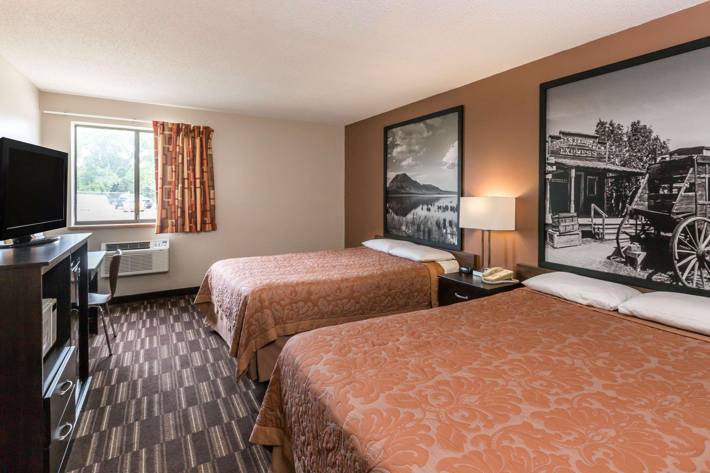 ซูเปอร์ 8 บาย วินด์แฮม เมดิสัน Hotel Madison ภายนอก รูปภาพ